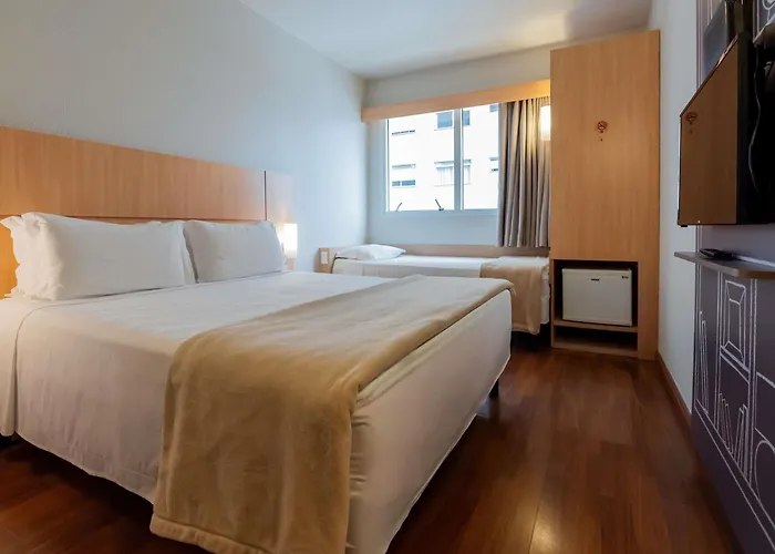 Hotel cerca del aeropuerto: Ibis Florianopolis