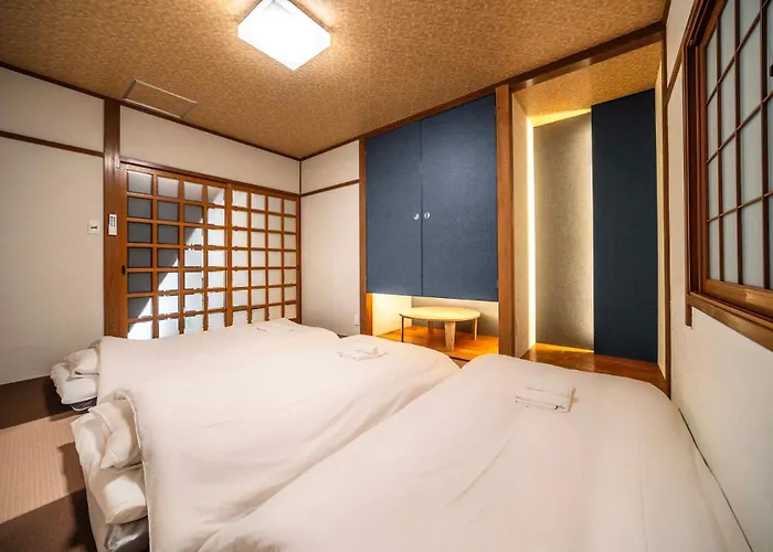 E-Stay Namba