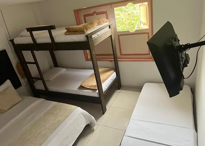 Mahalo Hostel
