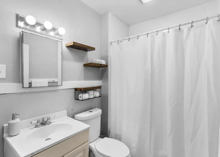 Quiet & Cozy Room By Scsu And Yale