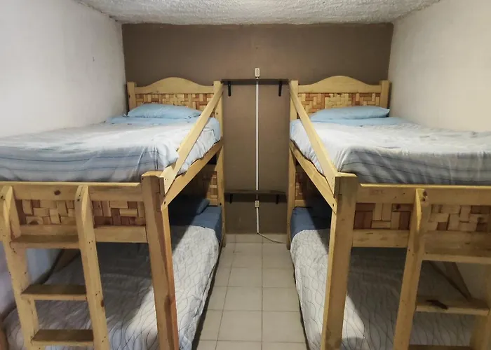  Hostal Ikal