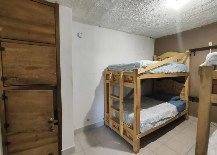  Hostal Ikal