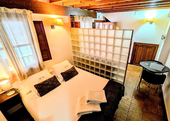 Apartamentos Alhambra