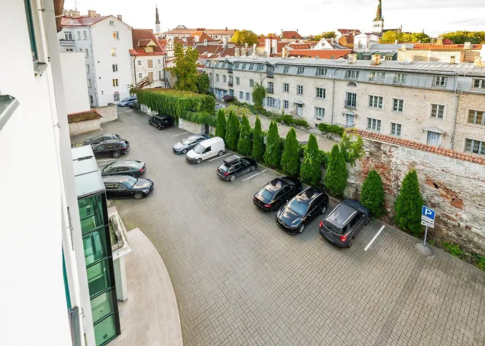 Rixwell Viru Square