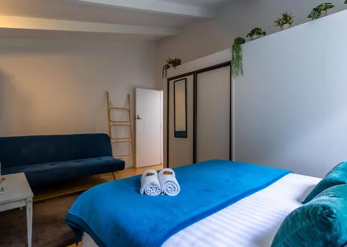 Ora Retreat