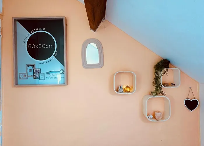 Petite chambre dans une maison