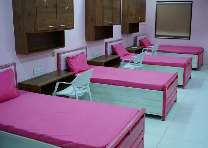 Livzo - Pink House For Girls