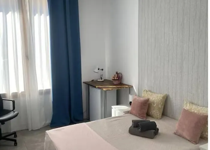 1-4 Comfortable Room With Air Conditioning