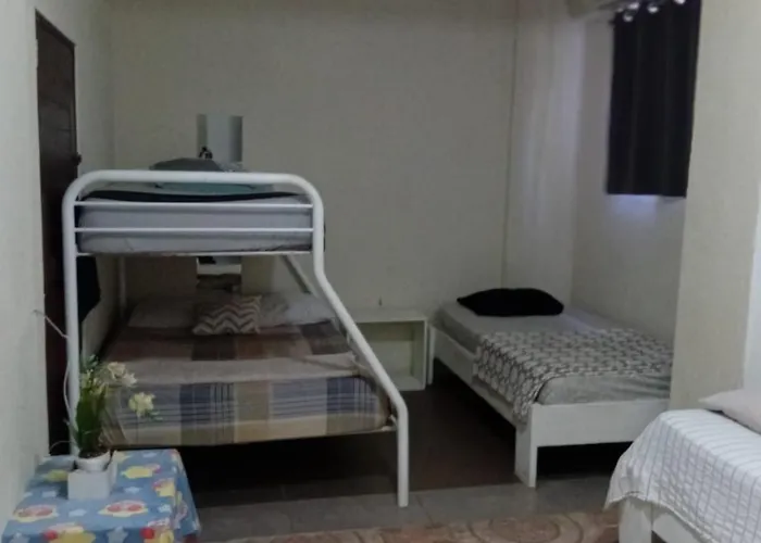 W Yuloren Hostal 1 Min Del Monumento & 5 De Agora Center Mall Santiago