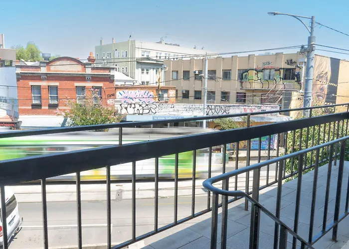 Cheap hotels Cosmopolitan And Apartments