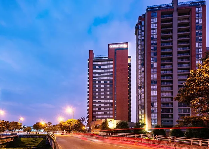 Hotel 5 Estrellas Hilton DoubleTree Bogotá Salitre AR