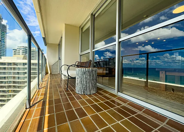 Baronnet Apartments