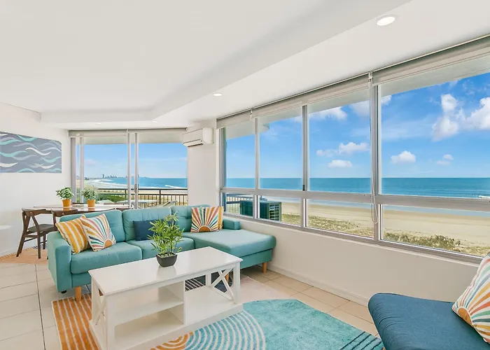 Oceanside Resort - Absolute Beachfront Apartments