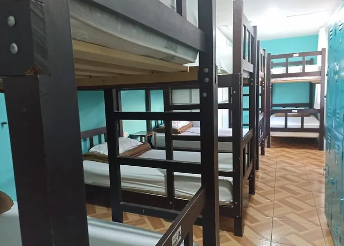 Mango Hostel B&B