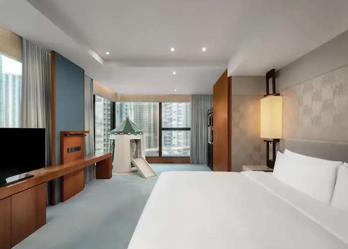 Hotel with view: Kerry Hotel Hong Kong By Shangri-La