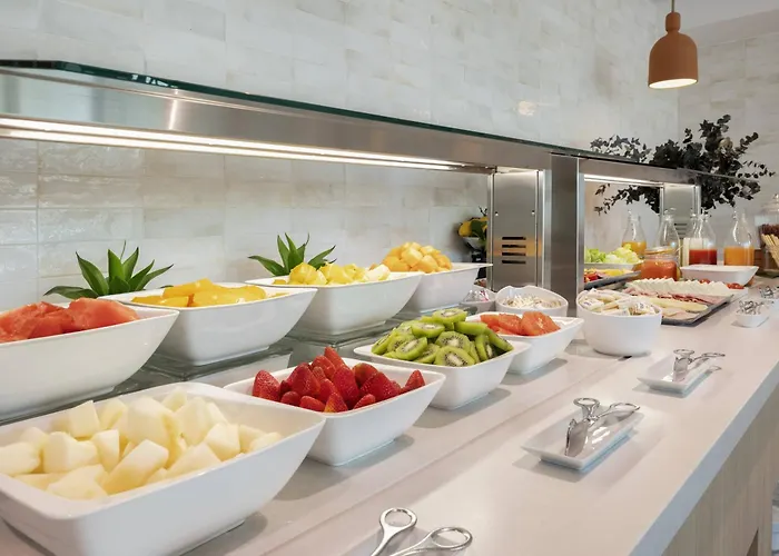 Central hotel: Hotel Malaga Alameda Centro Affiliated By Melia