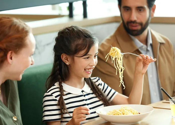 4 star hotel: Crowne Plaza Melbourne Carlton By Ihg