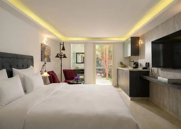 Carmella Boutique Hotel
