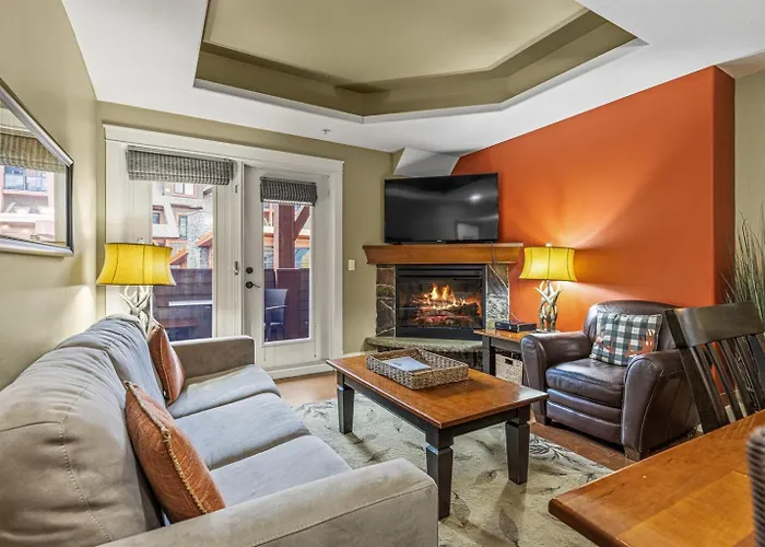 Hotels with tennis Sophisticated Mountain Condo Pool & Hot Tub