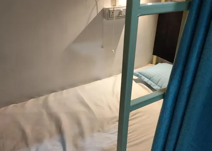 Svn Hostel