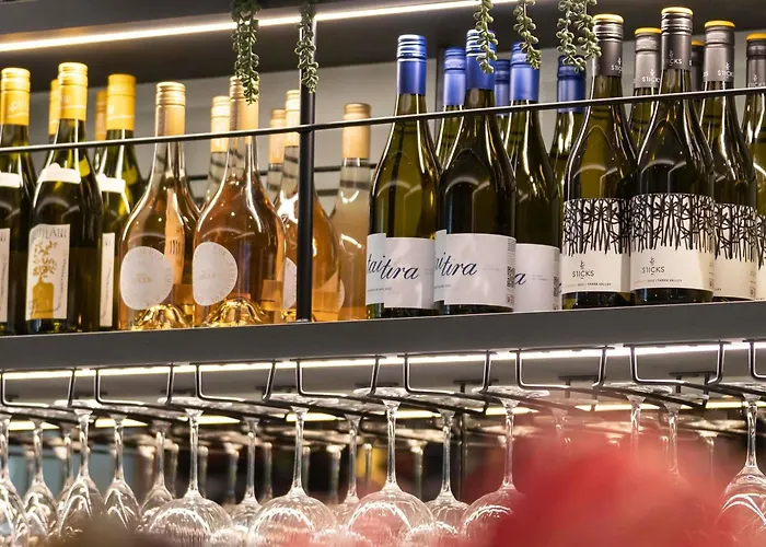 Beach hotel: Mercure Sydney Macquarie Park
