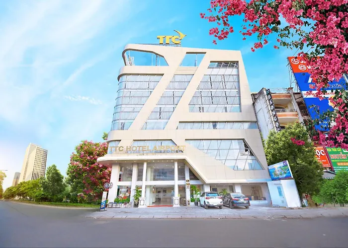 Сity center hotels Ttc Deluxe Airport