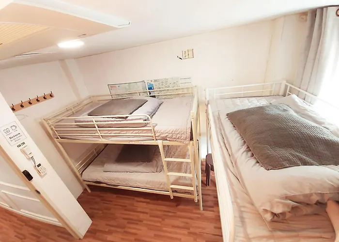 Blue Boat Hostel Myeongdong