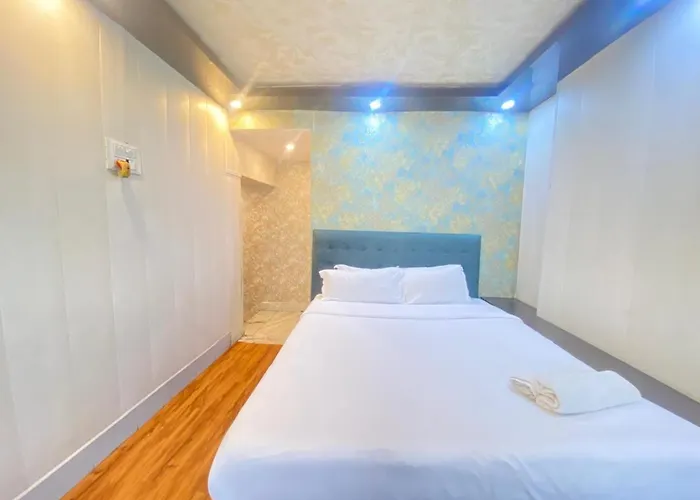 Hotel Sita Place On Heritage Ghats Of Benaras