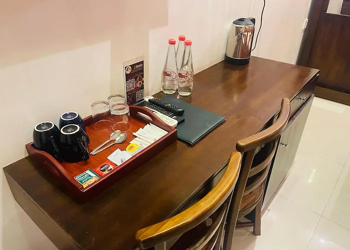 Guest house: J Hotel