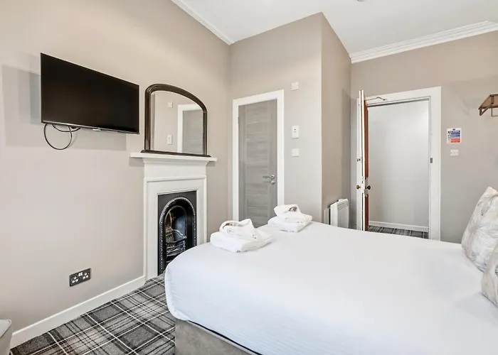 Resort: Corran House Guest House