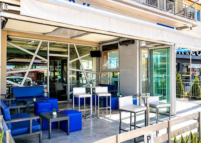 Beach hotel: City Life Port Hotel