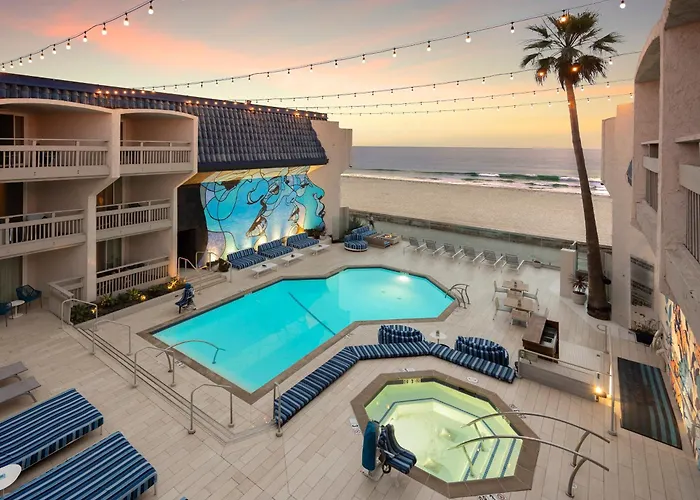 Hot Tub in Room Wayfarer San Diego