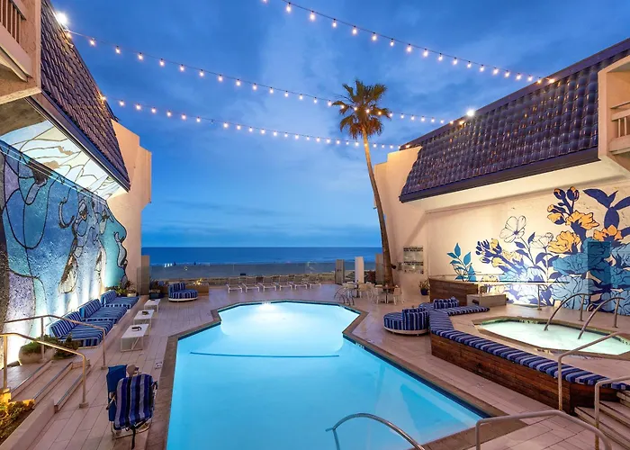 Hot Tub in Room Wayfarer San Diego