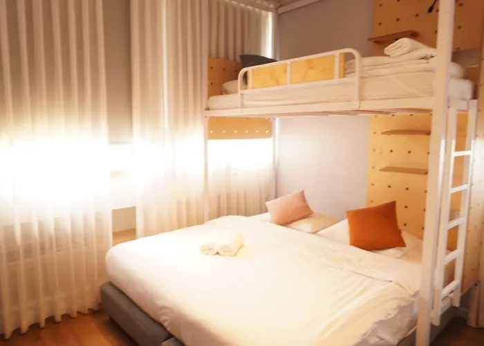 Domus Metro Hotel