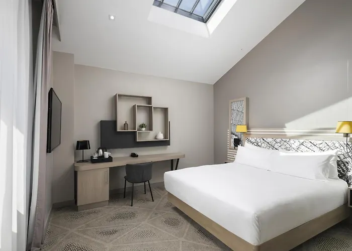 Hilton Garden Inn La