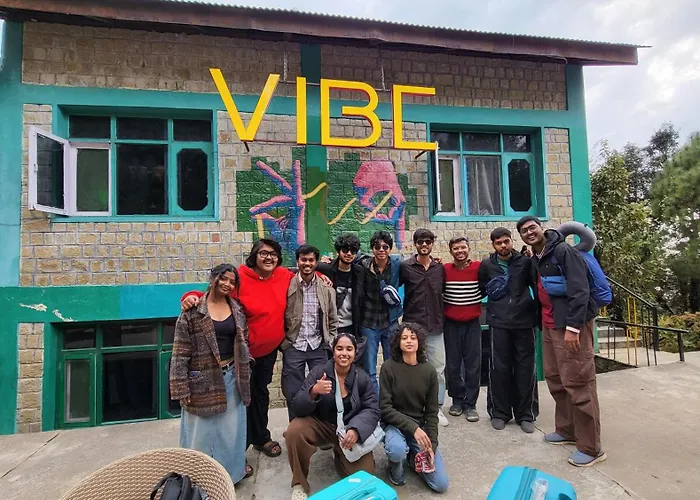 Vibe Hostel Naddi - Near Dal Lake