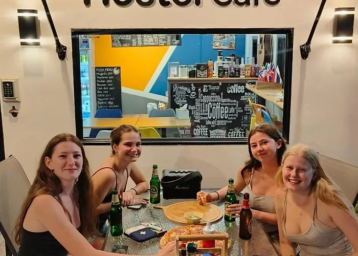 Bauhaus Hostel Cafe