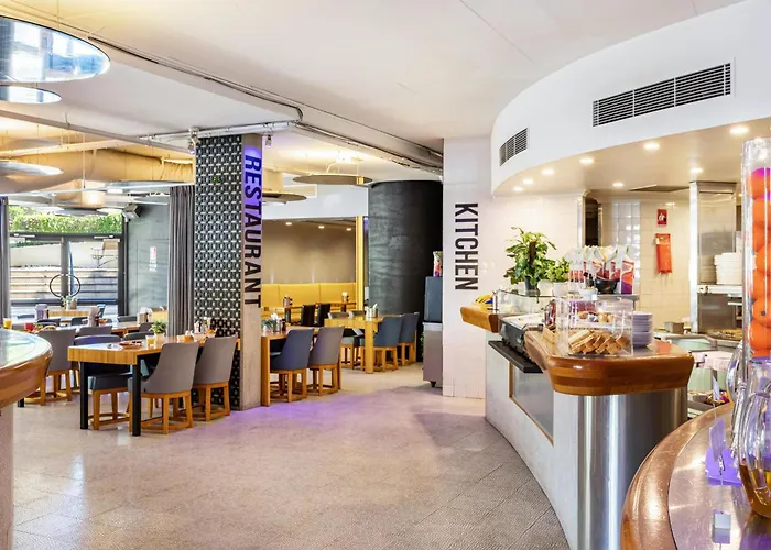 Golf hotels Metro Perth City