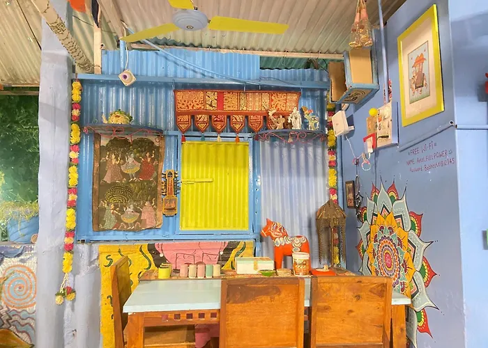 Bob Hostel