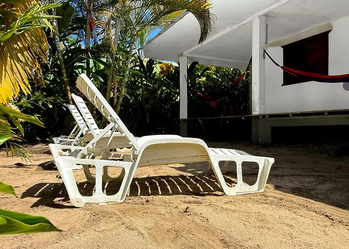 Playa 506 Beachfront Hostel