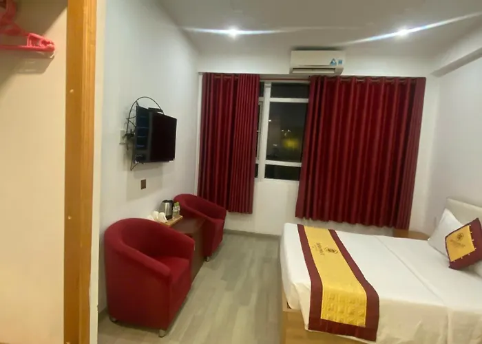 Hotels Close to Airport Dinh Phat