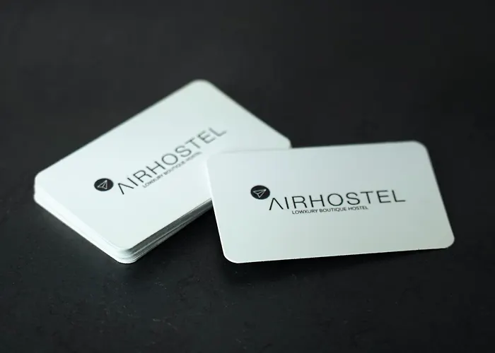 Airhostel Barcelona Airport 24h