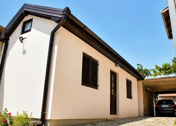 Balkan House