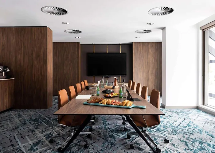 Luxury hotel only: Novotel Perth Murray Street