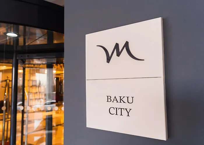 Hotel with pool: Mercure Baku City