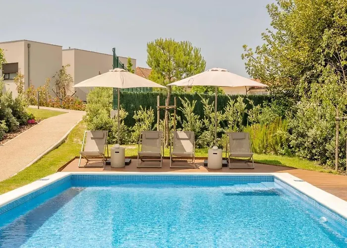  Bfresh - Padel, Pool & Fitness - Adults Only