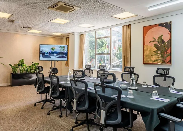 Hotel near College: Mercure Wellington Abel Tasman