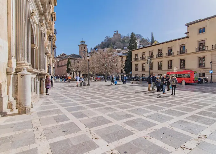  Caballerizas Granada Con Parking Gratuito En Pleno Centro
