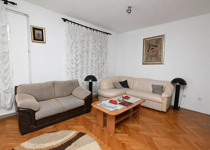 Hostel Holiday Cetinje