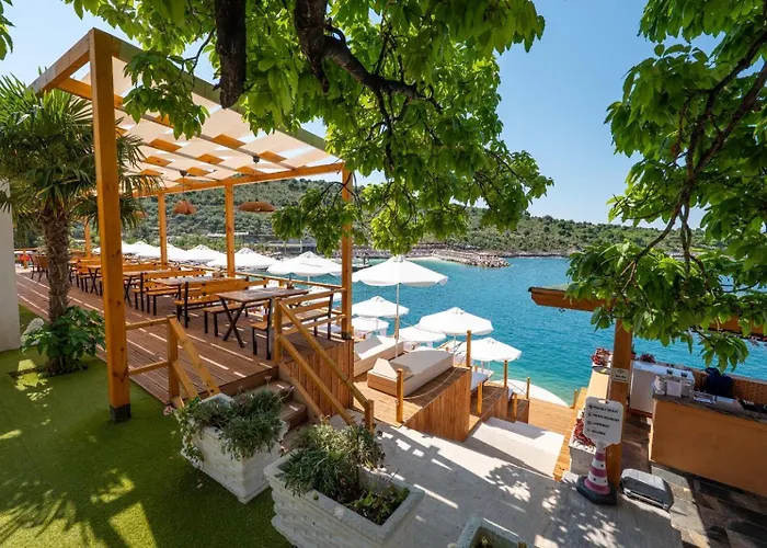 Villa Juna Beach